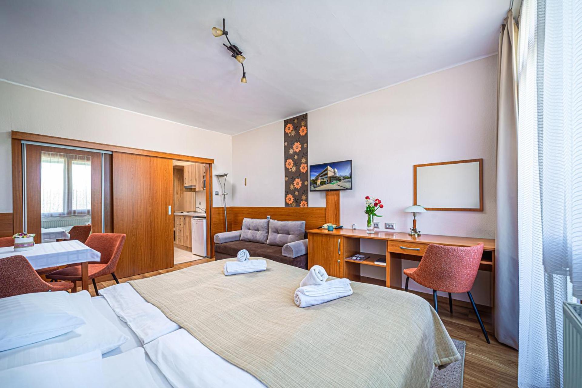 Apartman Hotel Bük Exteriör bild
