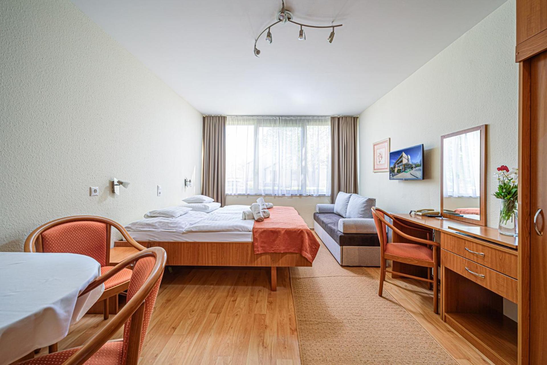 Apartman Hotel Bük Exteriör bild