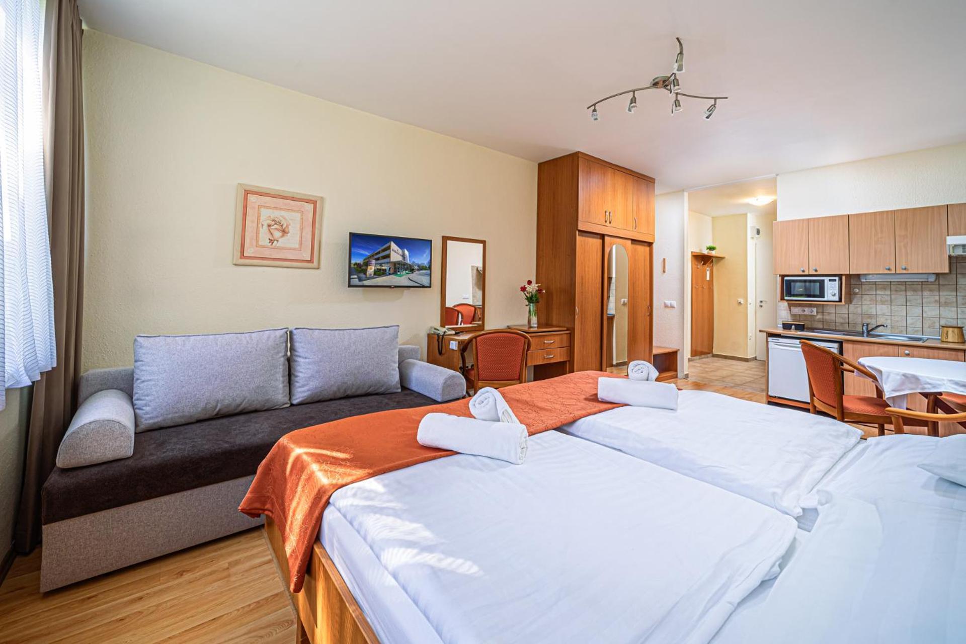 Apartman Hotel Bük Exteriör bild