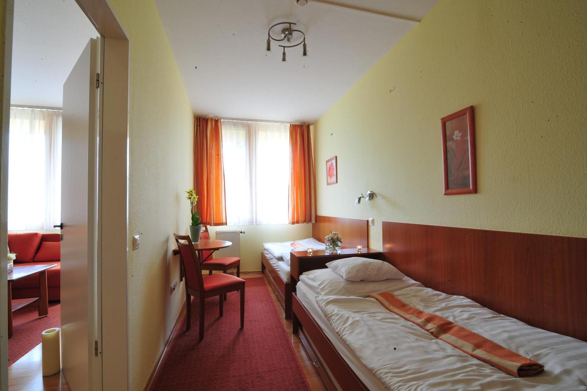 Apartman Hotel Bük Rum bild