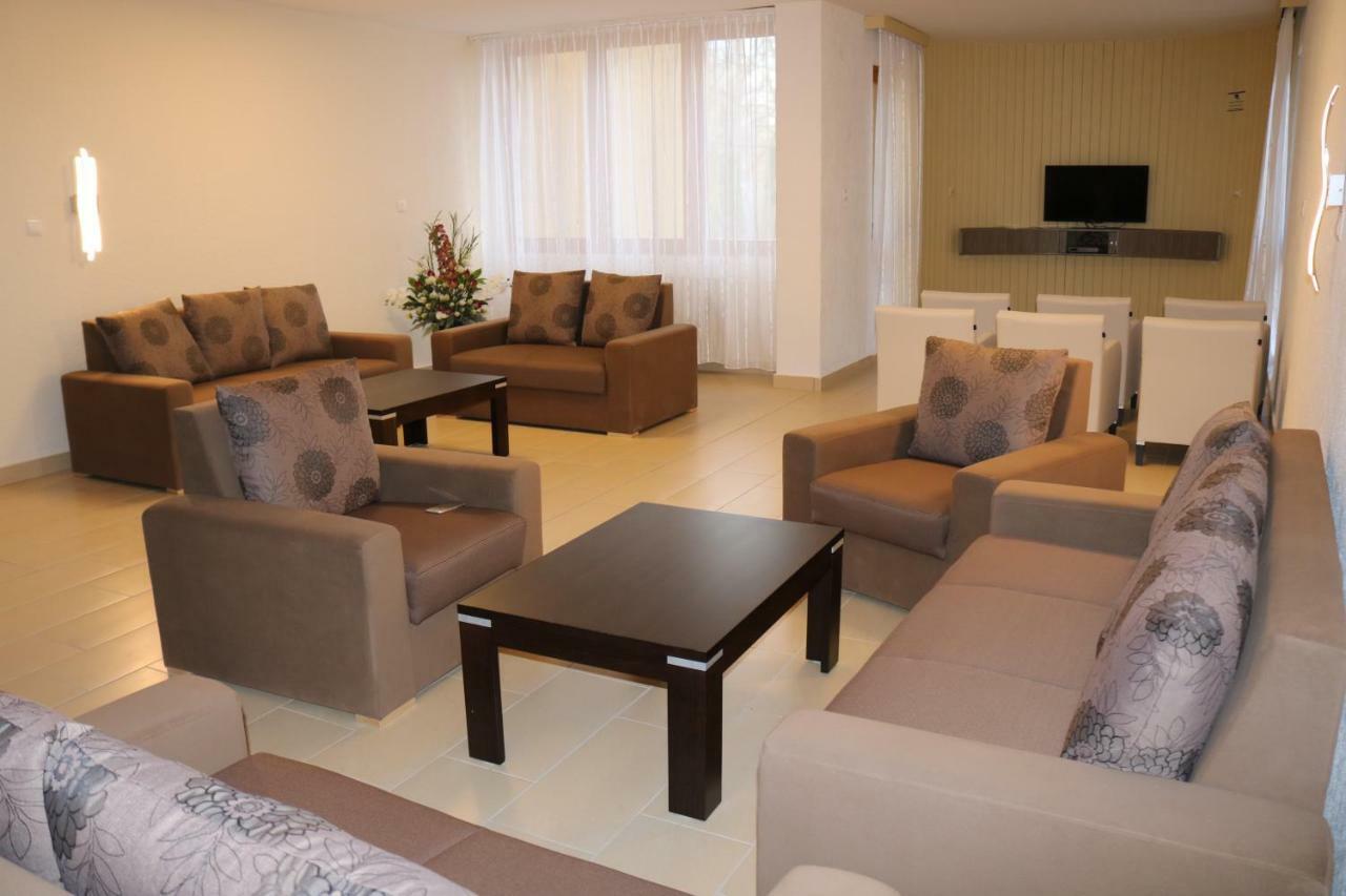 Apartman Hotel Bük Exteriör bild