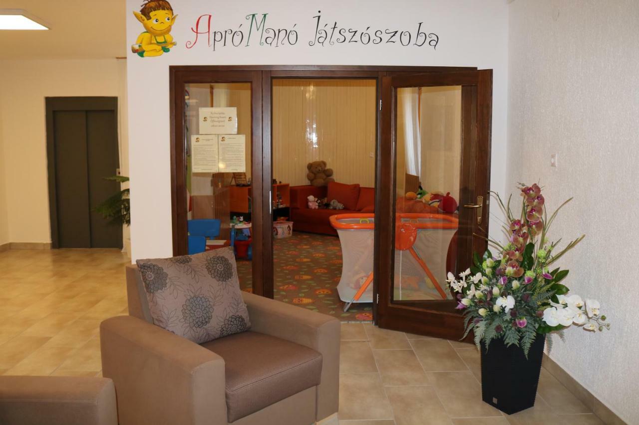 Apartman Hotel Bük Exteriör bild