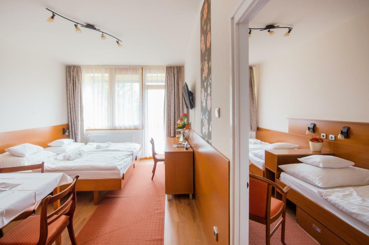 Apartman Hotel Bük Rum bild